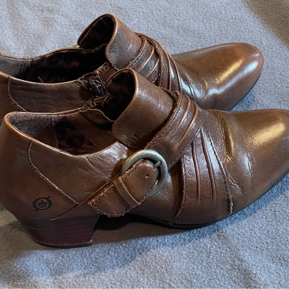 Born shoes womens size 7.5 pre-owned‎ condition brown